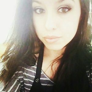 Meet your Posher, Venessa